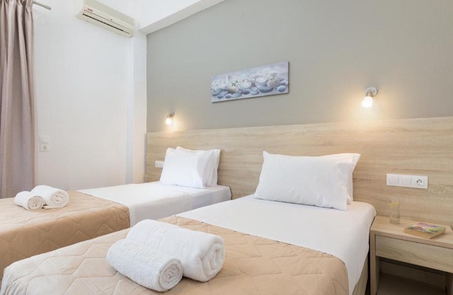 Lefkimi Hotel