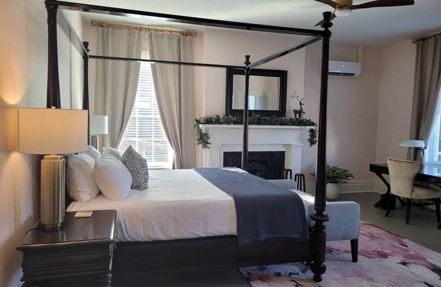 Legacy Room at The Willis-James