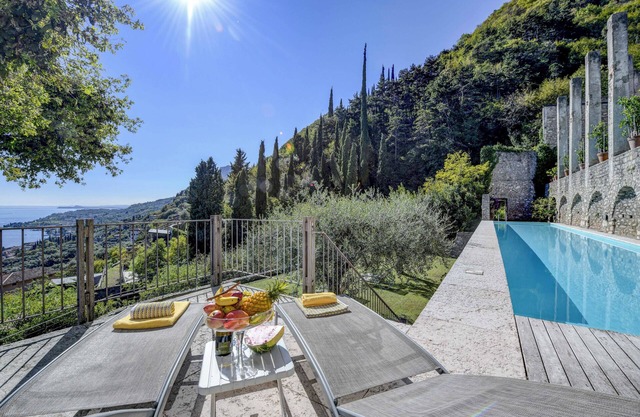 Lemon Garden Retreat - Villa Aqua