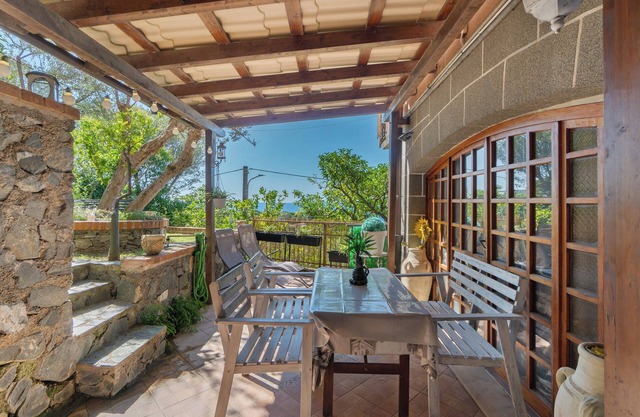 Lemon Green Apartment