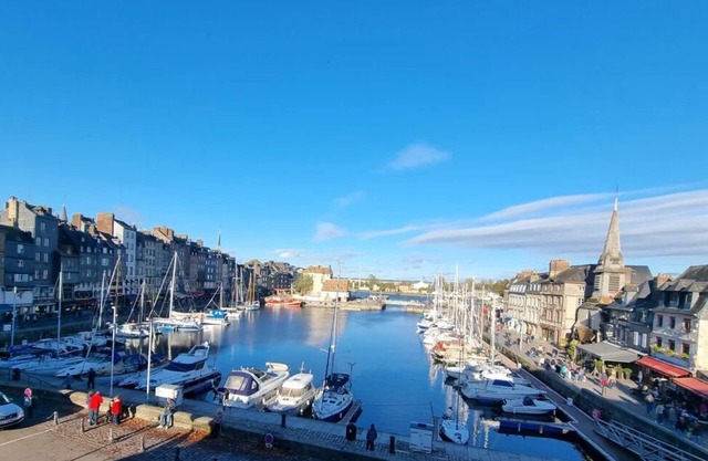 Les Colombages - studio ON the port of Honfleur - nice view