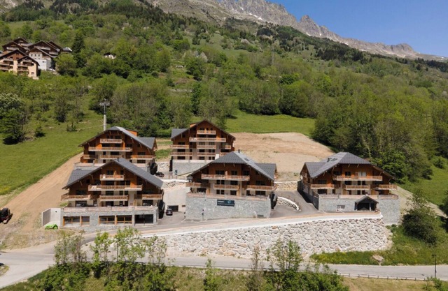 Les Edelweiss TS 3p6p Premium A36P