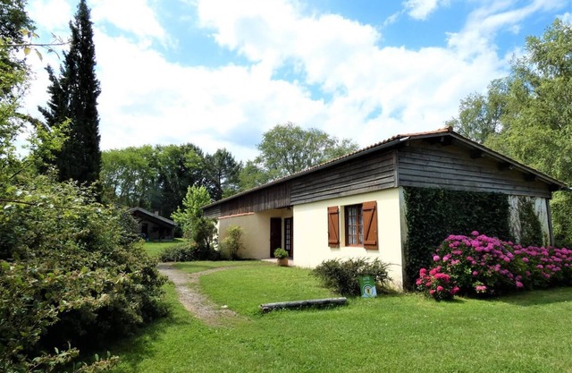 Les Glycines - St-julien-en-born