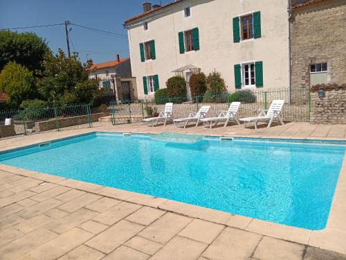 Les Hirondelles