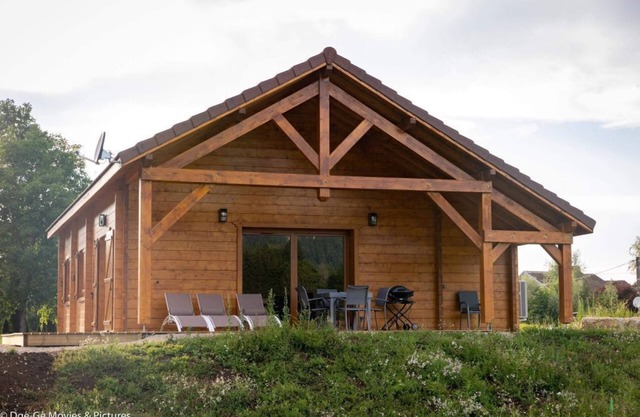 Les Jardins du Hérisson Chalet 2