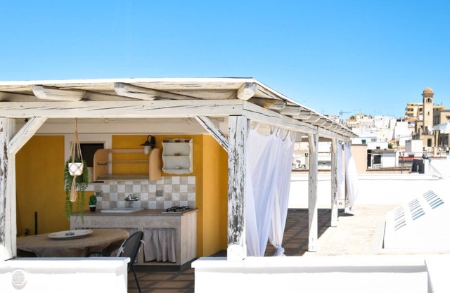 Les Maisons: La Mansardina by Rentbeat
