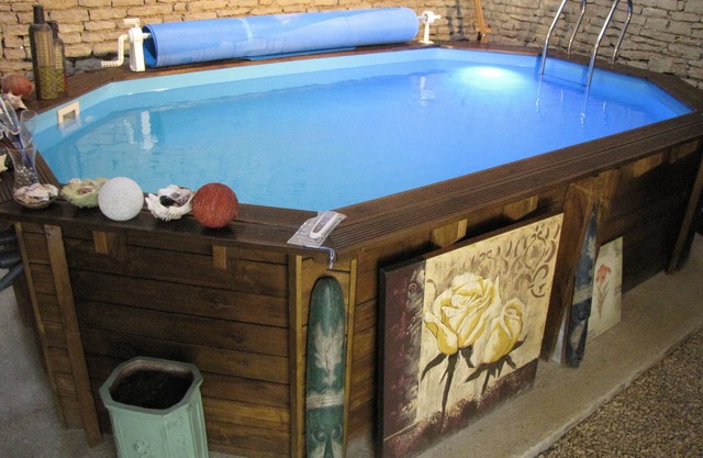 Les Moinillons Year-round heated pool