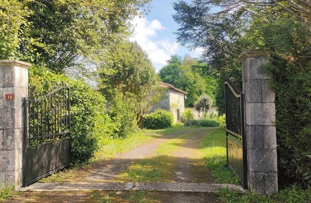 Les Murmures de Charente, a haven of peace, warmth and rejuvenation.