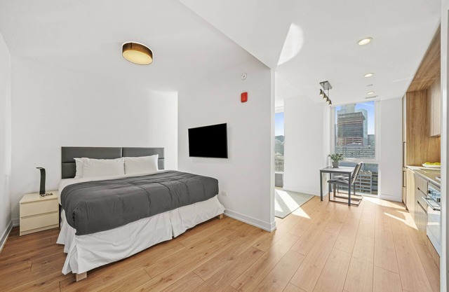 Level studio suite with full kitchen and luxury bath