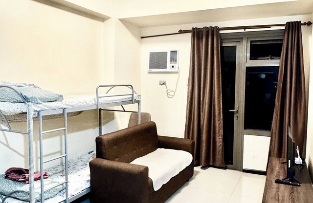 Levi & Moon’s Relax and Chill