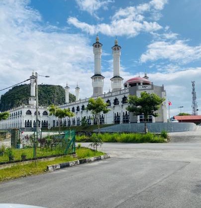 LH SUITE HOMESTAY Gua Musang- Masjid Mekah