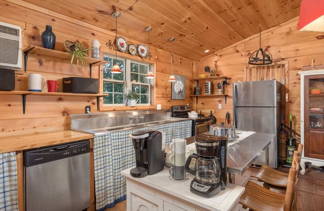 Liberty Lodge on the Americana Farm