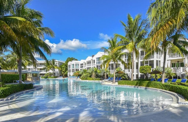 LICENSED MGR - 4/3.5 MODERN VILLA - KEY LARGO'S MOST UPSCALE OCEANFRONT RESORT DESTINATION!