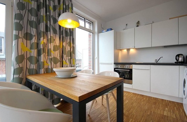 Lichtdurchflutetes Apartment mit Großem, Sonnigen Südbalkon - 100 m zum Strand!