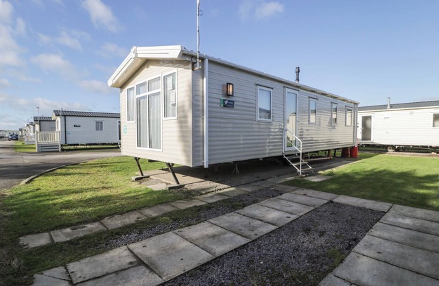 LIDO GOLD 205, family friendly, country holiday cottage in Prestatyn
