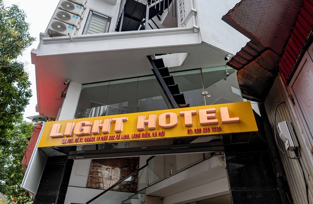 Light Hotel Ha Noi