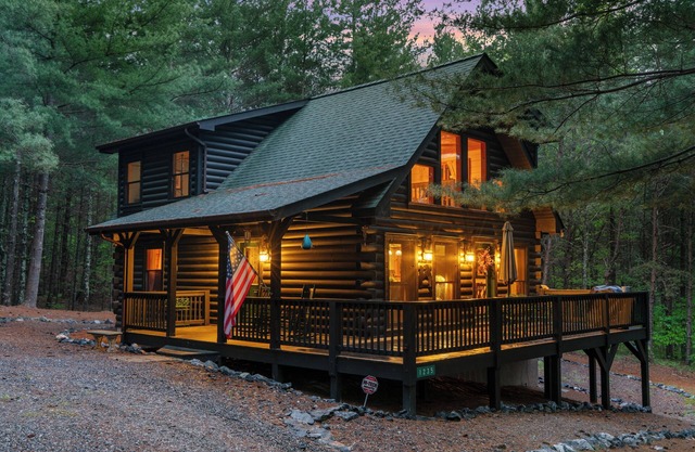 "Lil Cub" Cabin in Nebo Gated Community