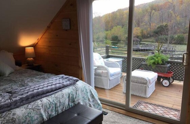 Lily Pad | 3 Bed, 2 Bath