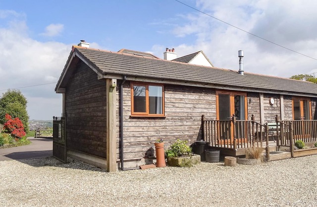 LILYS PAD, family friendly, country holiday cottage in Okehampton