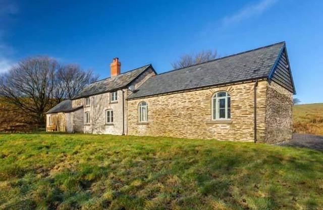 LIMECOMBE, pet friendly, luxury holiday cottage in Simonsbath