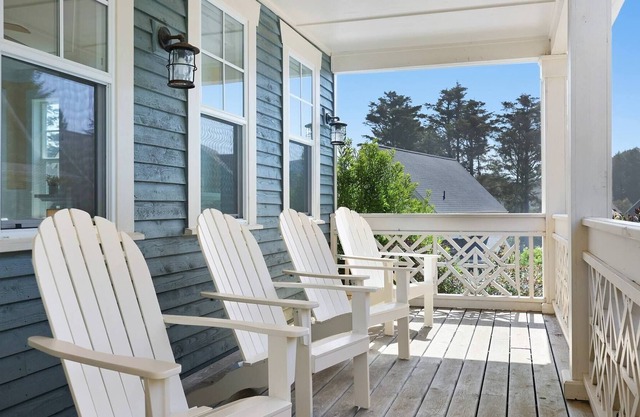 Lincoln City: Family Beach Cottage Hot Tub & Pool