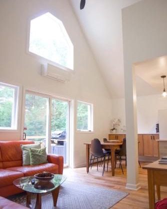 Lincolnville 2BR - Beach Vibes & Backyard BBQ