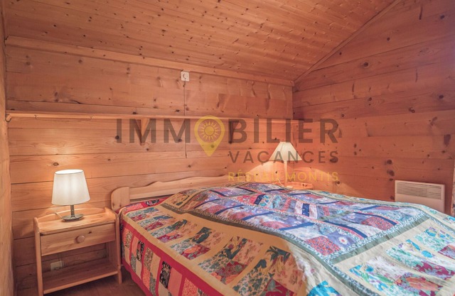 Linen is not included in the service. We provide, if desired, linen packages including bed linen, ba