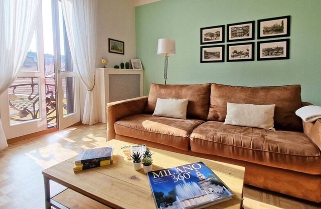 Little Broggi - 15mins walking from Central Station.