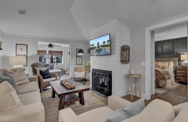 “Little Cottage by the Sea” at 5 Twin Oaks Lane|Simply the Best Cottage in Wild Dunes|Hot Tub|Imm.