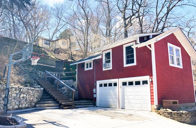 Little Fox Cottage - A Cozy Riverview Getaway
