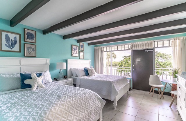 Little Harbor Gem | Water Views, Pet-Friendly & Close to Dining