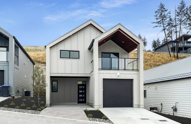 Little Lake Loft | Executive Rental | Pet Friendly