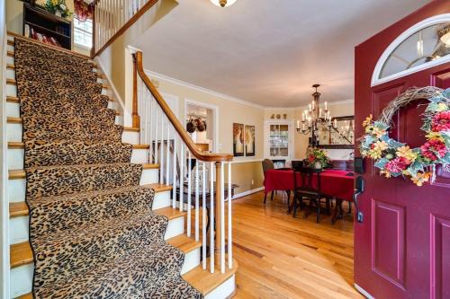 Little Palace West Kettering Retreat W-patio