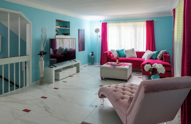 Little Paris -5 star retreat