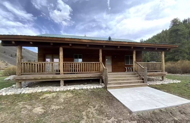 Little Smoky Cabin Retreat