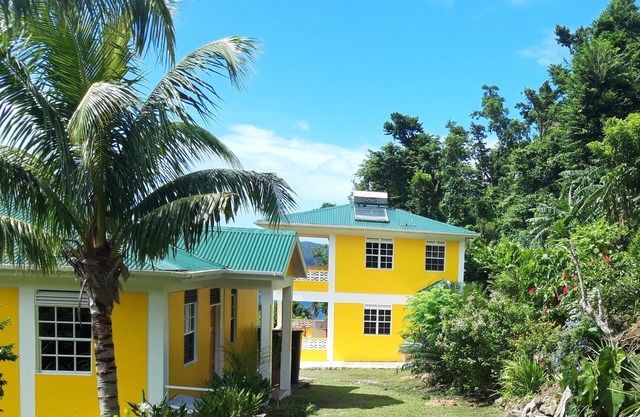 Little Villa in a tropical garden