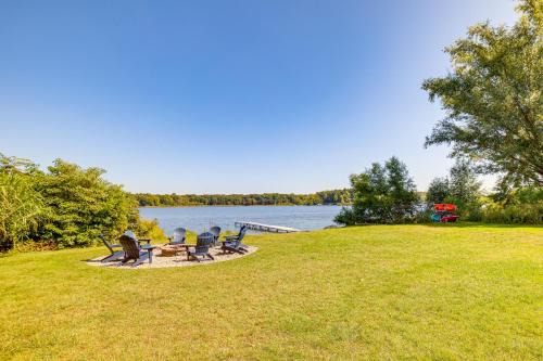 Live Large on Saddle Lake! Family Home with Dock