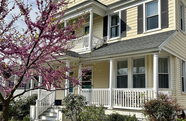 Live Like a Local - Best of Both Worlds Summer Rental - Manasquan Town & Beach!