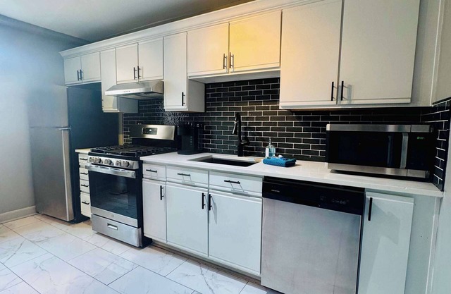 Lively Fox Loft, In Downtown, Walk to River & Bars, Arcada across the street