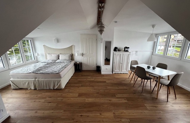 Living with breathtaking views over Besigheim, pure relaxation & nature