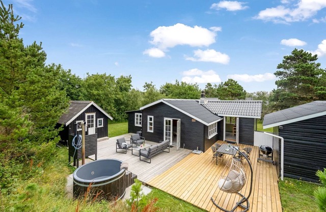 "Ljuba" - 700m from the sea by Interhome