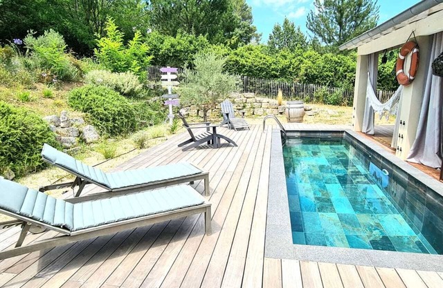 Local stone Provencal country cottage with pool