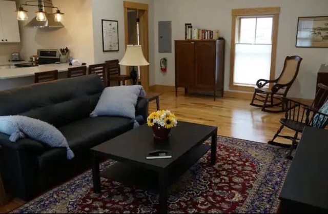 Located in beautiful/historic downtown Peninsula in the heart of a National Park