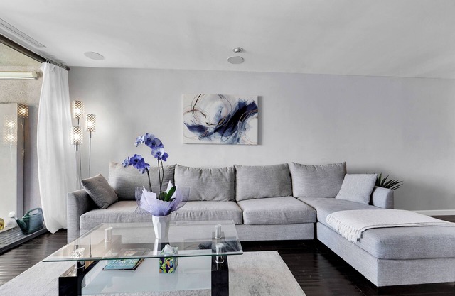 Located in West Hollywood . Walking distance to Sunset Strip and Entertainment.