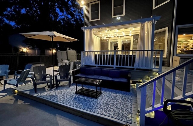 LOCATION A+ Spacious 5-bedroom home, walk to dinner & ice cream. A kid kingdom!