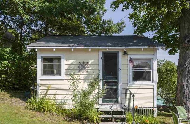 Location, Location, Location! Weirs Beach cottage