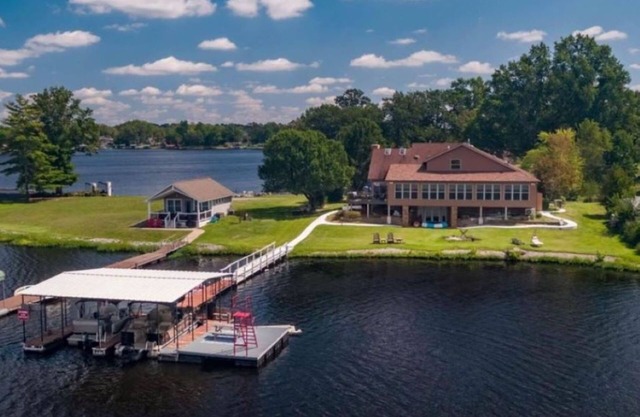 Location & views! Cozy but room for 10. Outdoor firepit & 2 covered boat slips.