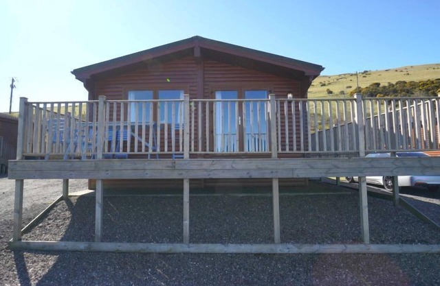 Loch Leven Lodge 11 by Interhome
