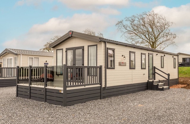 Lodge No 128 | Stewart's Resort Cameron