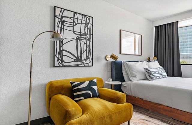 Lodgeur | Stylish studio stay | Upper Kirby